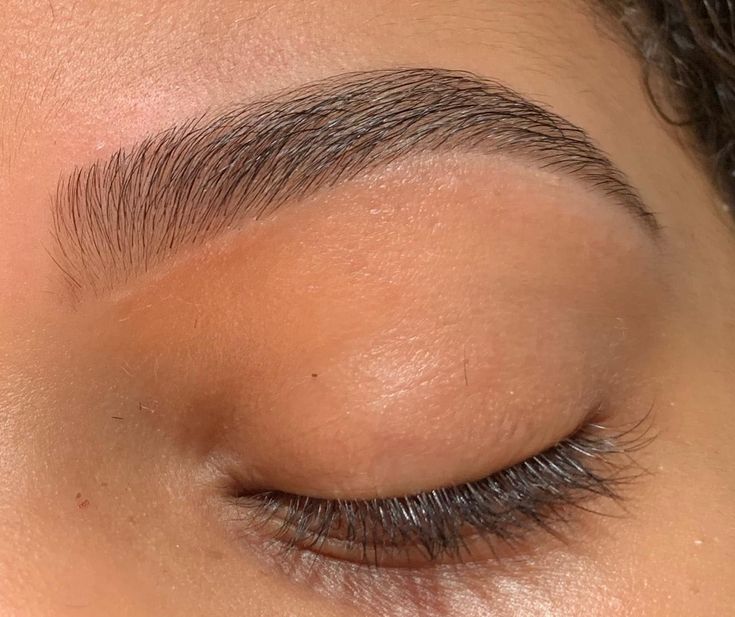 Design de sobrancelhas